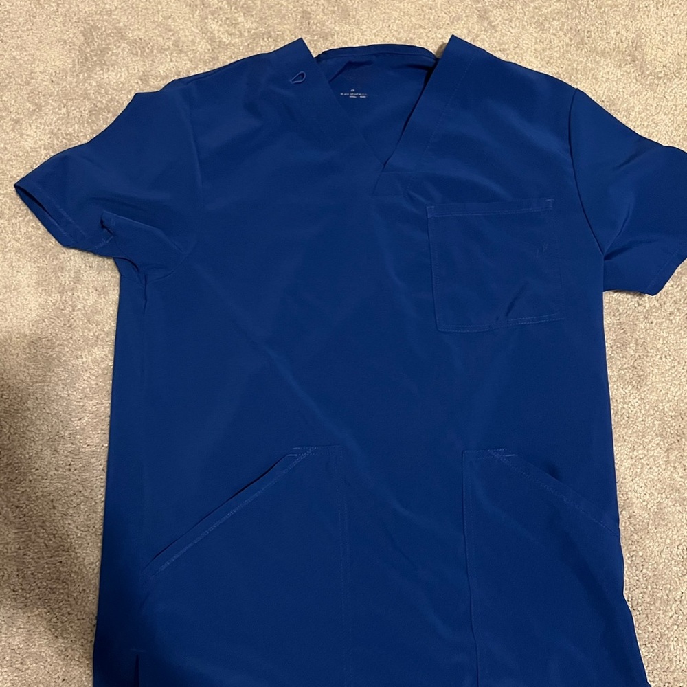 Mens Cherokee aurora blue scrub top size small